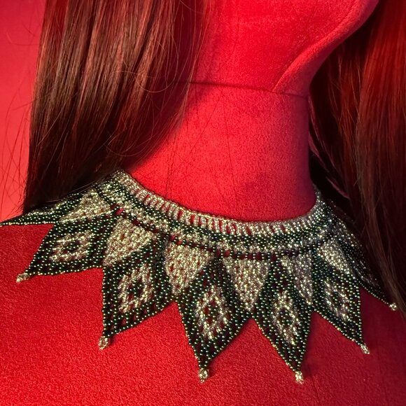 Vintage Hand-Beaded Statement Collar – 1990s Artisanal Style - Picture 3 of 12